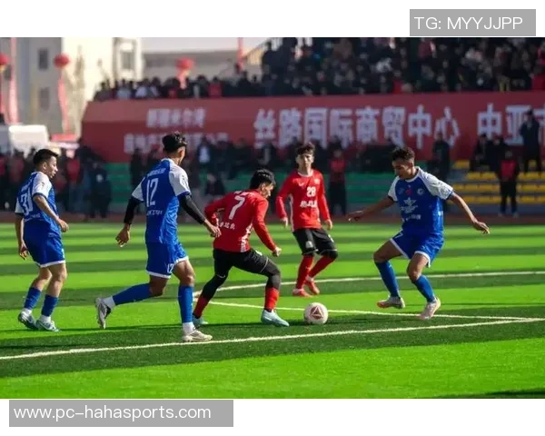 足球林尧：从青涩少年到绿茵场上的璀璨明星之路